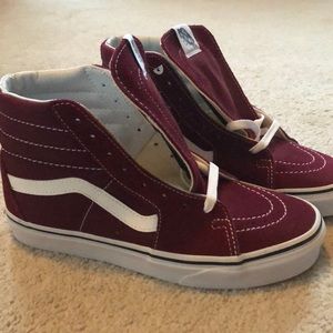 NWOT High top suede Vans